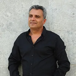 אורי דרזי | חבר ועד מנהל - א.מ.י